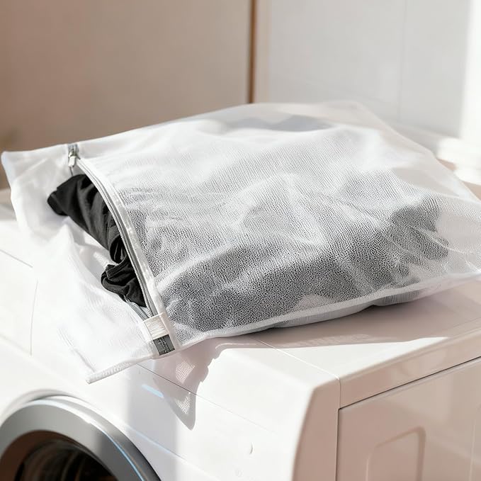 3 Pcs Premium Fine Mesh Laundry Bags, 3 Jumbo 24 x 24 Inches Durable Laundry Wash Bags with Sturdy Zipper for Delicates, Laundry Bag for Delicates, Garment Bag for Washing Machine (3 Jumbo)
