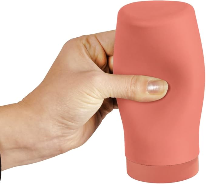 WENKO Easy Squeeze Dish Soap Dispenser for Kitchen Sink, Squeeze Bottle for Washing Up Liquid and Hand Soap, Round refillable Plastic Bottles, Easy to Fill and to use, 8.5 oz, Brick red