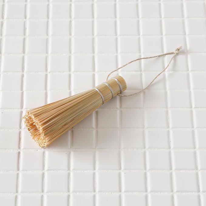 KAGOYA Sasara Bamboo Brush for Frying Pans and Woks (4.7inch / with Strings) Scrub Brush