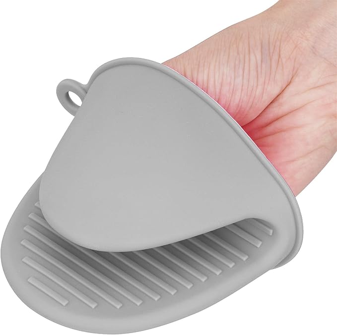 tifanso Silicone Oven Mitts Pot Holders for Kitchen Heat Resistant Small Kitchen Mittens Rubber Air Fryer Mitts Mini Pot Pinch Grip for Cooking and Baking 1 Pair (Grey)