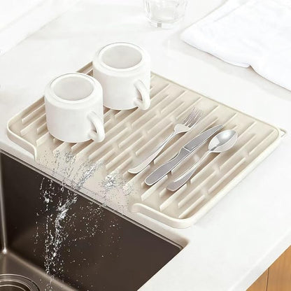 Silicone Kitchen Countertop Dish Drying Mat with Water Collection Tray Non-Slip Pad(Beige)