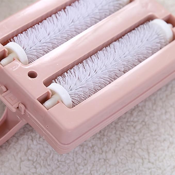 Carpet Debris Brush, Plastic Handheld Cleaning Brush Multi-Functional Handheld Double Roller Sofa Sweepers Carpet Cleaner Brush (Random)