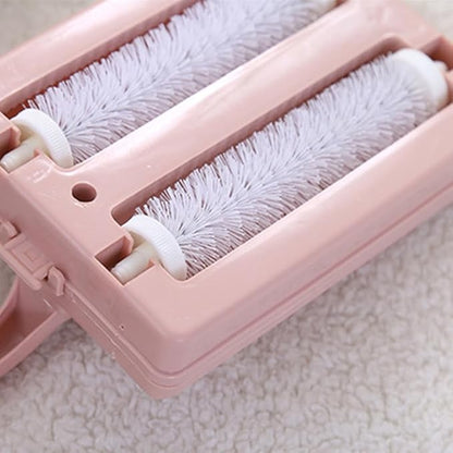 Carpet Debris Brush, Plastic Handheld Cleaning Brush Multi-Functional Handheld Double Roller Sofa Sweepers Carpet Cleaner Brush (Random)
