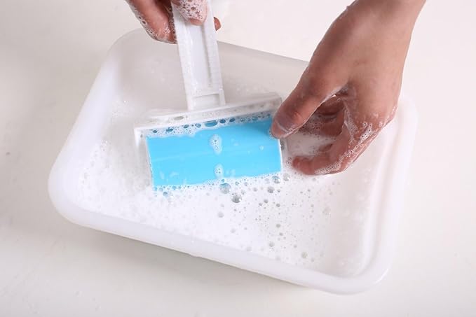 Reusable Lint Roller Sticky Picker Set Cleaner Lint Roller Pet Hair Remover Brush for Bed, Carpet, Sofa Medium Size + 2 Travel Size