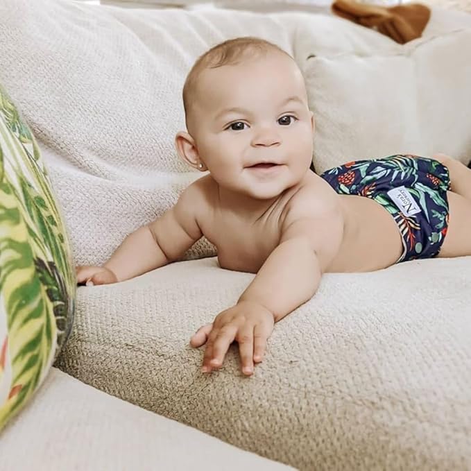 The Hollywood Hotel 4-Pack Cloth Pocket Diapers with 4 Inserts