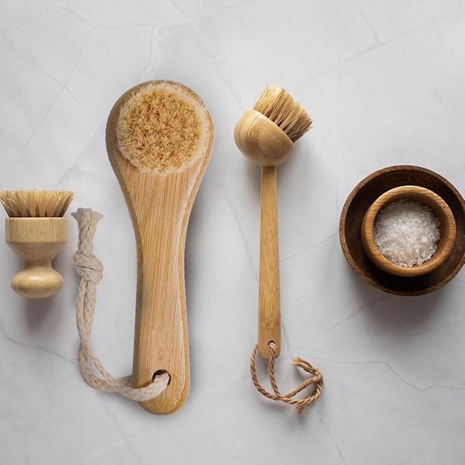 FRCOLOR Horsehair Facial Cleaning Brush with Bamboo Handle 5.35X1.65X1.49In Manual Face Exfoliating Brush for Deep Pore Cleansing and Gentle Skin Massage