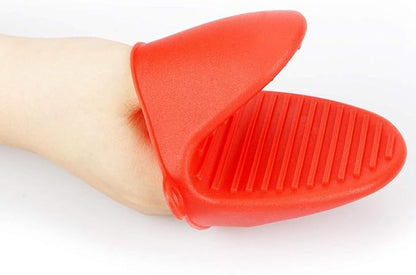 2 Pairs Mini Oven Gloves Silicone Heat Resistant Cooking Pinch Mitts Potholder for Kitchen Cooking & Baking (Red and Blue)