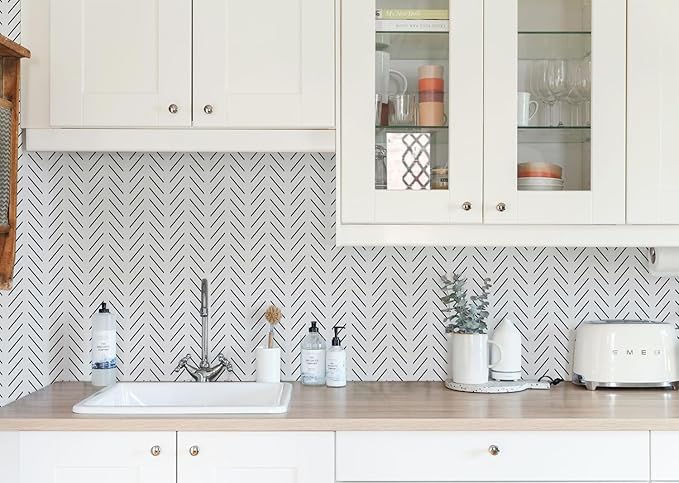 Orainege Black and White Peel and Stick Wallpaper Modern Herringbone Contact Paper for Bathroom 17.7in x 590.5in Geometric Self Adhesive Wallpaper Removable Wall Paper Peel and Stick