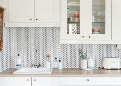 Orainege Black and White Wallpaper Peel and Stick Wallpaper Modern Herringbone Contact Paper for Bathroom 17.7in x 393.7in Geometric Self Adhesive Wall Paper for Bedroom Living Room Removable