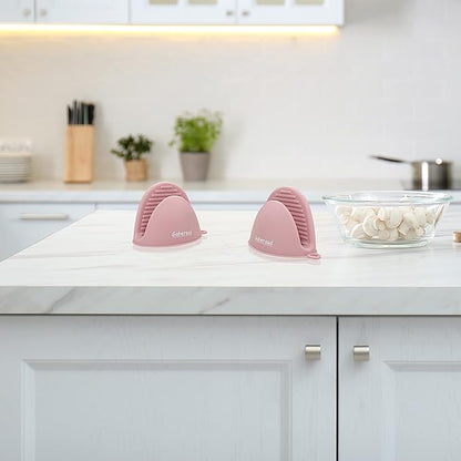 Thickened Mini Silicone Oven Mitts Heat Resistant as Hot Pot Holder, Baking Holder, Rubber Oven Gloves, Finger Pinch Grips, Potholder Mitts for Kitchen Cooking, 1 Pair, Macaron Pink