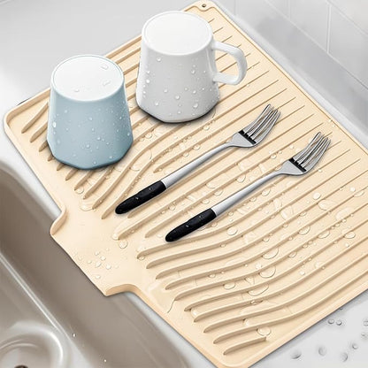 Silicone Dish Drying Mat for Kitchen Counter, Dish Drainer Mat, Non-Slip Drying Pad with Built-in Drain, Kitchen Drying Matt For Counter(18.9" x 11.8", Orange)