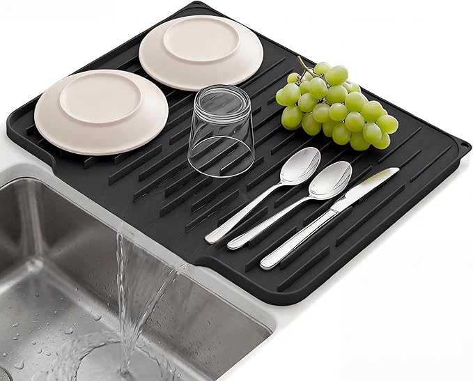 Silicone Dish Drying Mat for Kitchen Counter, Foldable & Heat Resistant Drying Pad with 5° Slope & Wide Drain, 15x12 Inch Non-slip Sink Mat for Bathroom and Countertop.(Black）