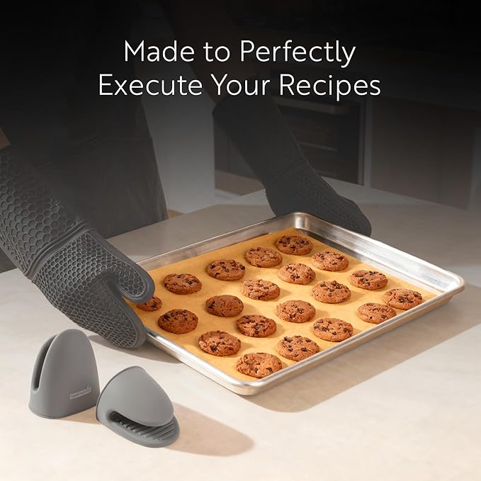 Restaurantware 2-Piece Silicone Oven Mitts Set 1 Case of 13.98 x 7.28 x 1.57 Inches Cotton Lined Heat Resistant Gloves, Slip-Resistant Waterproof Oven Gloves, Black Cooking Mitts for Baking and BBQ
