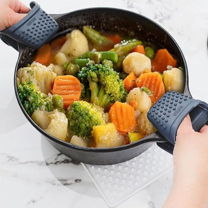 Dexas PinchMitt Silicone Oven Mitt - Single Heat Resistant Glove to 450°F, Non-Slip Grip, Dishwasher Safe, Gray