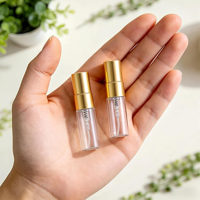 Esoes 30 Pcs Mini Perfume Spray Bottles 3ml, Clear Spray Bottle Refillable Fine Mist Atomizer, Glass Perfume Bottles Portable Empty Sample Containers for Cleaning, Essential Oils, Travel – Gold Cap