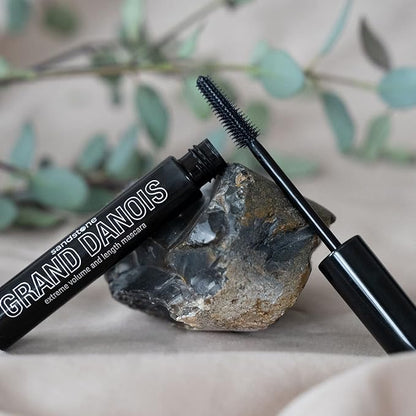 Hypoallergenic Mascara Sensitive Eyes - Smudge-Proof, Sweatproof, Lengthening Mascara for Maximum Volume and Length - Vegan, Non Toxic Mascara (Brown, 9 ml)