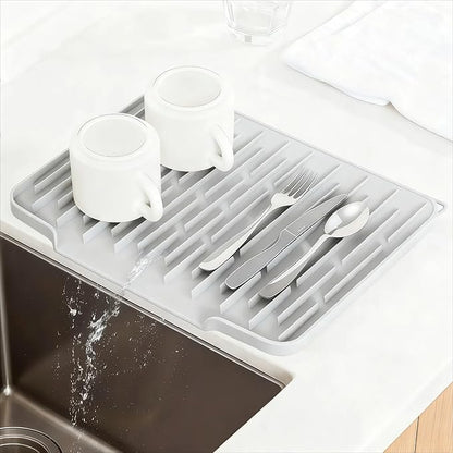 Silicone Kitchen Countertop Dish Drying Mat with Water Collection Tray Non-Slip Pad(Light Gris )