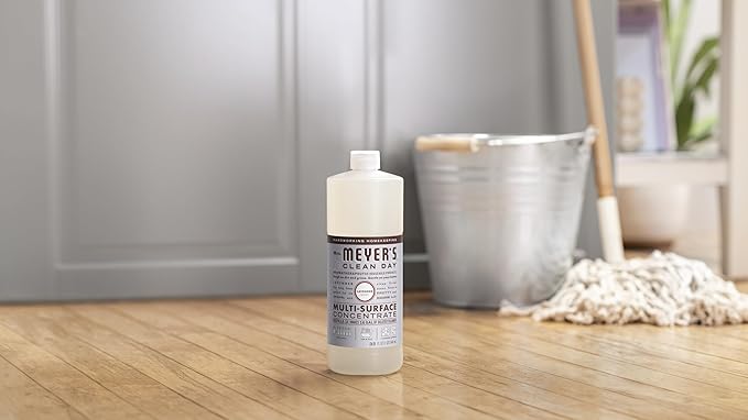 Mrs. MEYER'S CLEAN DAY Multi-Surface Cleaner Concentrate, Use to Clean Floors, Tile, Counters, Lavender, 32 fl. oz