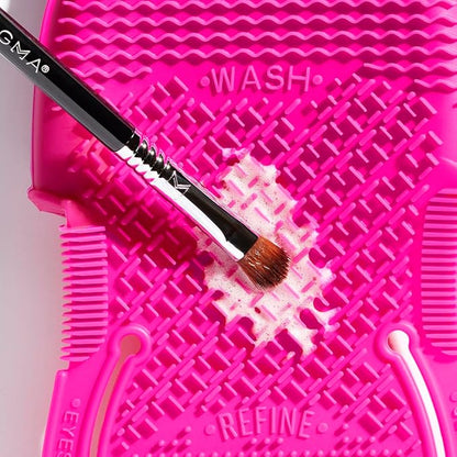 Sigma Spa® Express Travel Brush Cleaning Glove - Perfect for Cleaning Makeup Brushes On The Go