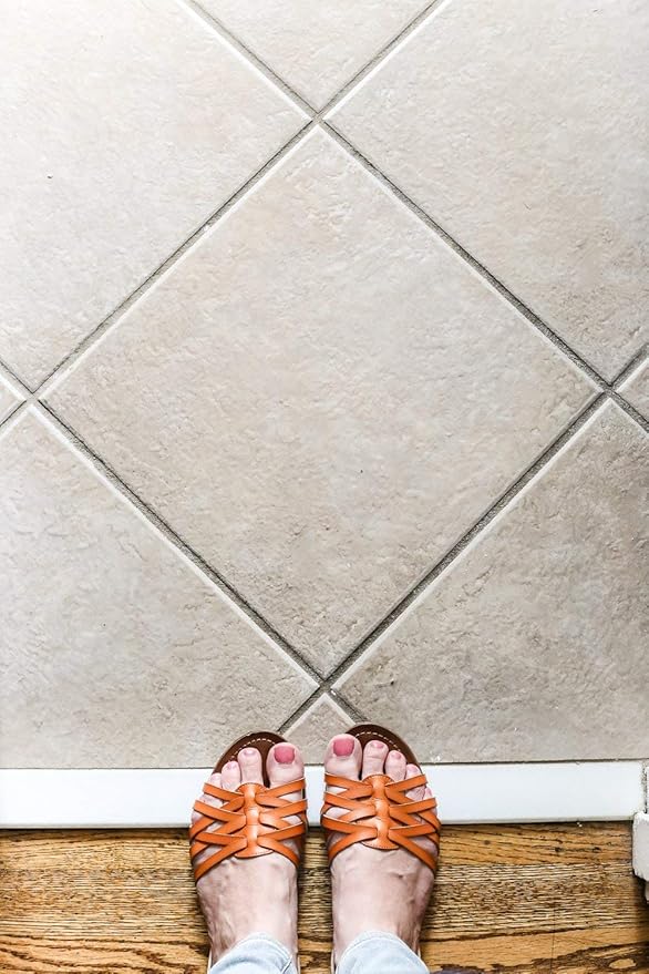 MAPEI Ultracare Concentrated Tile & Grout Cleaner (32 oz)