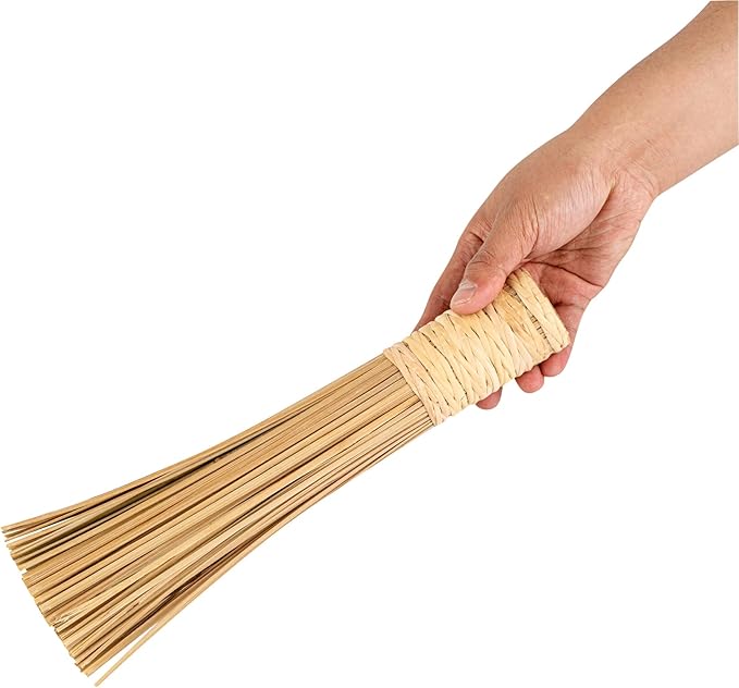 Restaurantware Bamboo Wok Brush 1 Pack 11 Inches Bamboo Bristle Scrubber with Ergonomic Long Handle, Cleaning Tool for Stuck Food, Durable Kitchen Brush Scrubber