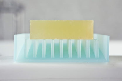 YAMAZAKI Home 2994 Float Self Draining Soap Tray, Blue