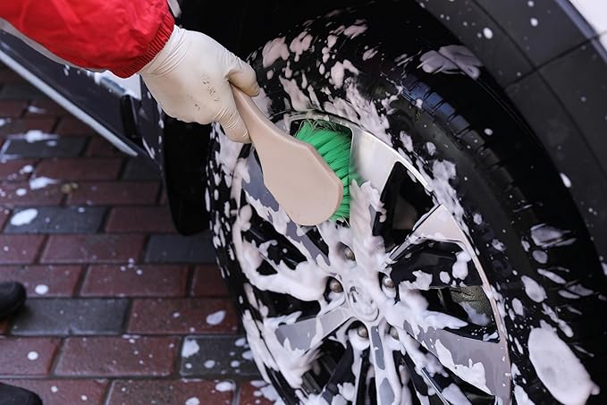 Mr. Detroit - Wheel & Body Brush with Soft PVC Bristles, Durable and Scratch-Free Cleaning Brush for Cars, Trucks, SUVs, Boats, Carpets, Mats