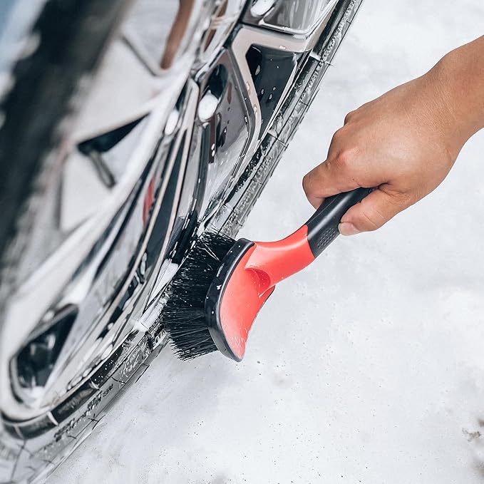 Maxshine Universal Soft Grip Heavy Duty Brush | Ergonomic Short Handle, Anti-Slip Grip, Scratch-Resistant Bumper | Stiff Bristles for Tires, Carpets & Tough Surfaces | Auto, Boat & Marine Detailing