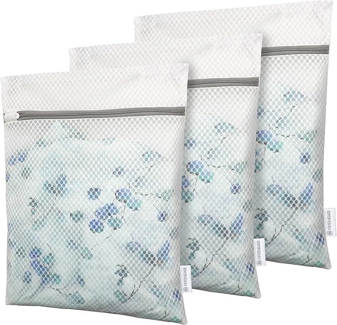 Honeycomb Mesh Laundry Bags For Delicates With Zipper,Washing Bag For Socks, Small Laundry Bag For Delicates, Underwear, Tshirts, Swimsuit, Baby Clothes, Lingerie Bag For Socks (12"x16" 3pcs)