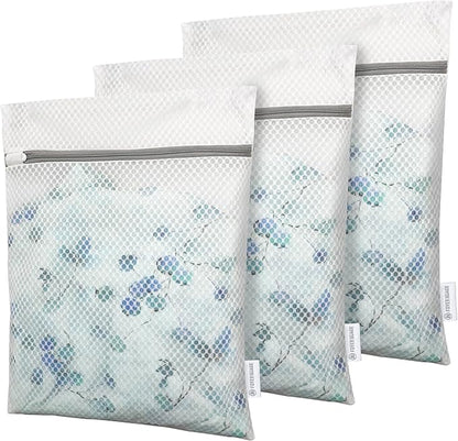Honeycomb Mesh Laundry Bags For Delicates With Zipper,Washing Bag For Socks, Small Laundry Bag For Delicates, Underwear, Tshirts, Swimsuit, Baby Clothes, Lingerie Bag For Socks (12"x16" 3pcs)