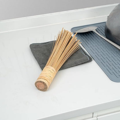 Restaurantware Bamboo Wok Brush 1 Pack 11 Inches Bamboo Bristle Scrubber with Ergonomic Long Handle, Cleaning Tool for Stuck Food, Durable Kitchen Brush Scrubber