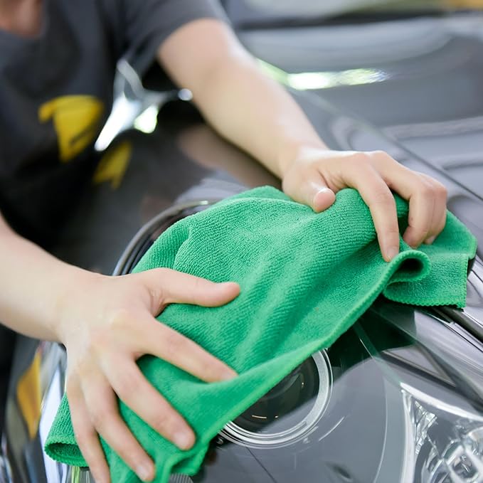 CARCAREZ Premium Microfiber Detailing Towels, 340 GSM Lint Free Car Buffing Waxing Polishing Drying Towels (6, Green, 16x16 Inch)