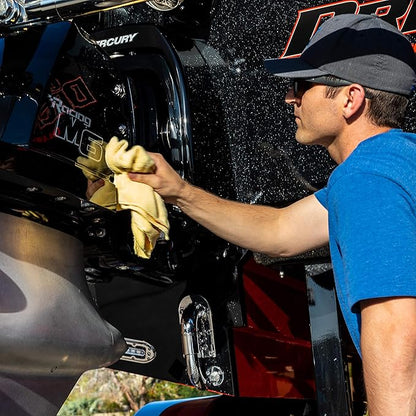 Meguiar's Extreme Marine All-Surface Detailer Spray for Comprehensive Marine Care, 32 oz, Effective Marine Water Spot Remover, Ensures a Streak-Free Shine for Gel Coats, Metals and Plastics