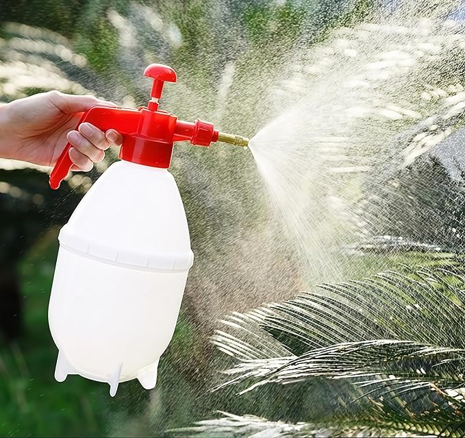 800mL Multi-Purpose Pressure Sprayer - for Brake Cleaner, Solvents, Water & Home Cleaning - Heavy Duty 0.8L Pump Action Spray Bottle
